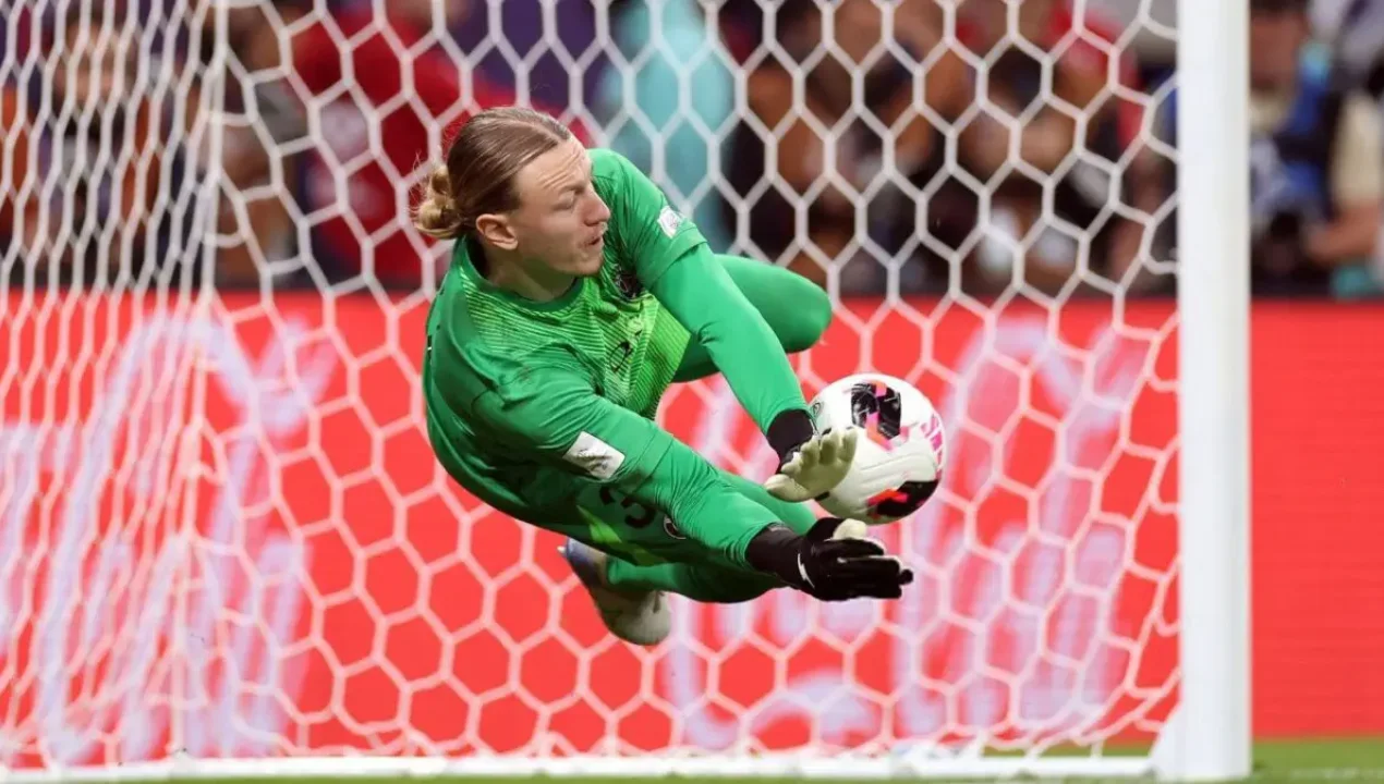 Safonov qahramon, PSJ qit’alararo kubokni qo‘lga kiritdi