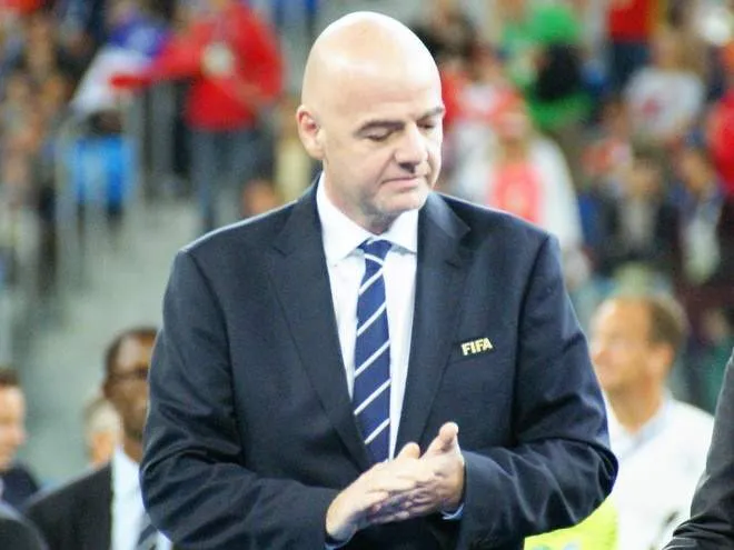 Janni Infantino PSJ darvozaboni Matvey Safonov bilan suratga tushdi