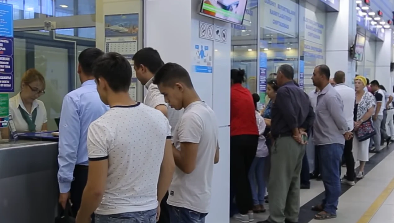 Talabalar uchun temir yo‘l va aviachiptalarga 50% chegirma e’lon qilindi