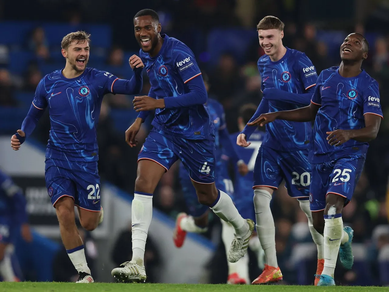 Mareska ketsa, Chelsi Roseneorni murabbiy etib ko'rishi mumkin