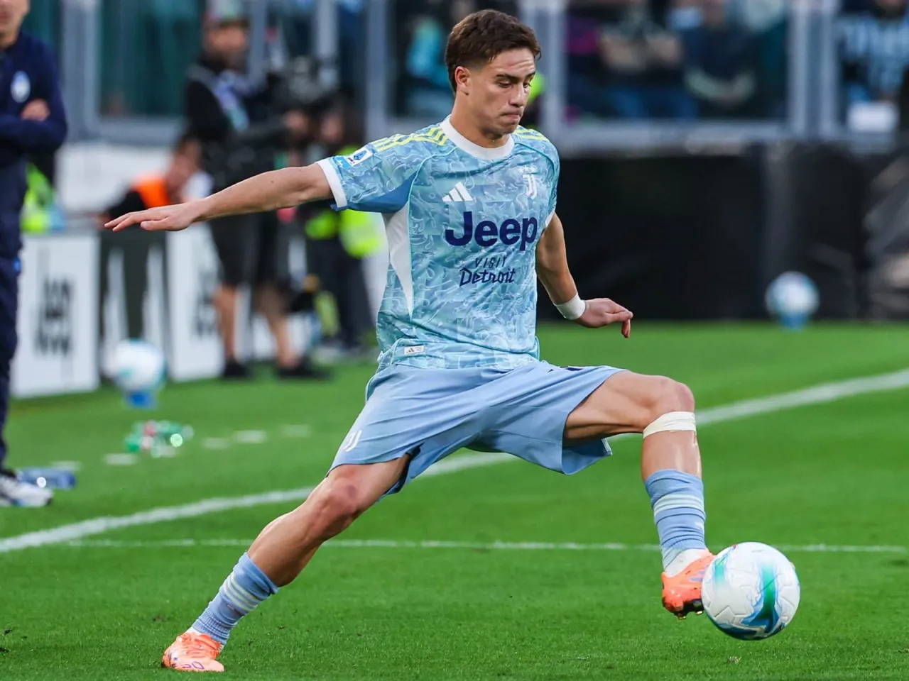 Chelsi va Arsenal Juventus yulduzi Yildiz bilan muzokara olib bormoqda