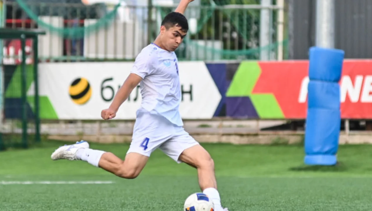 “Neftchi” O‘zbekiston U-17 sardori Mo‘minxon Bahodirxonovni tarkibga qo‘shdi