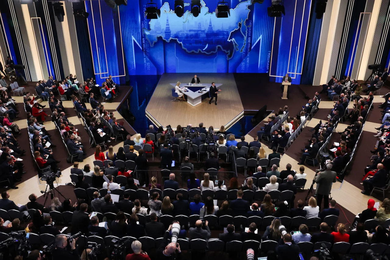 Putin matbuot anjumanida urushdagi vaziyatga oydinlik kiritdi