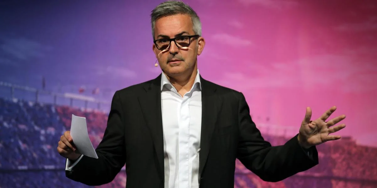 Viktor Font Laportani tanqid qildi va Messiga ishora qildi