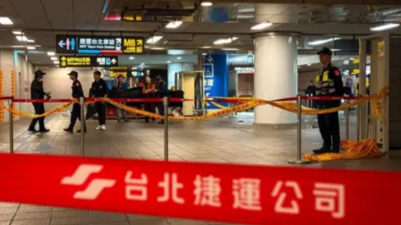 Metroda pichoqlash hujumi: uch kishi halok bo‘ldi