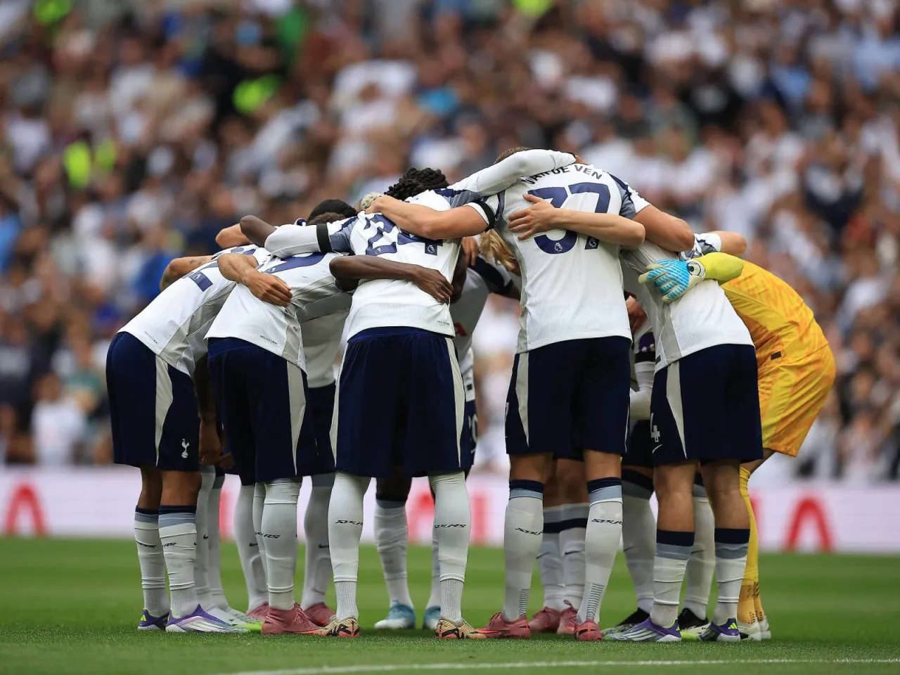 Tottenhem uy o'yinlaridagi mag'lubiyatlar bo'yicha antirekord o'rnatdi