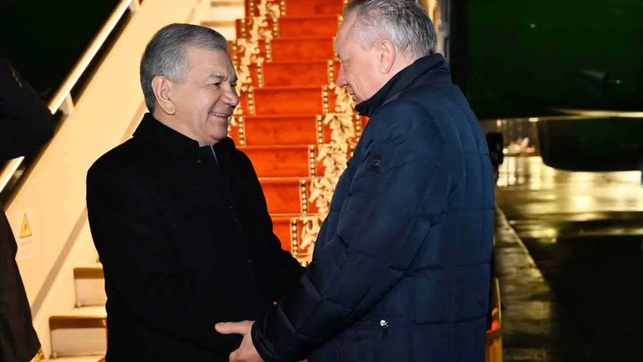 Shavkat Mirziyoyev Sankt-Peterburgga tashrif buyurdi