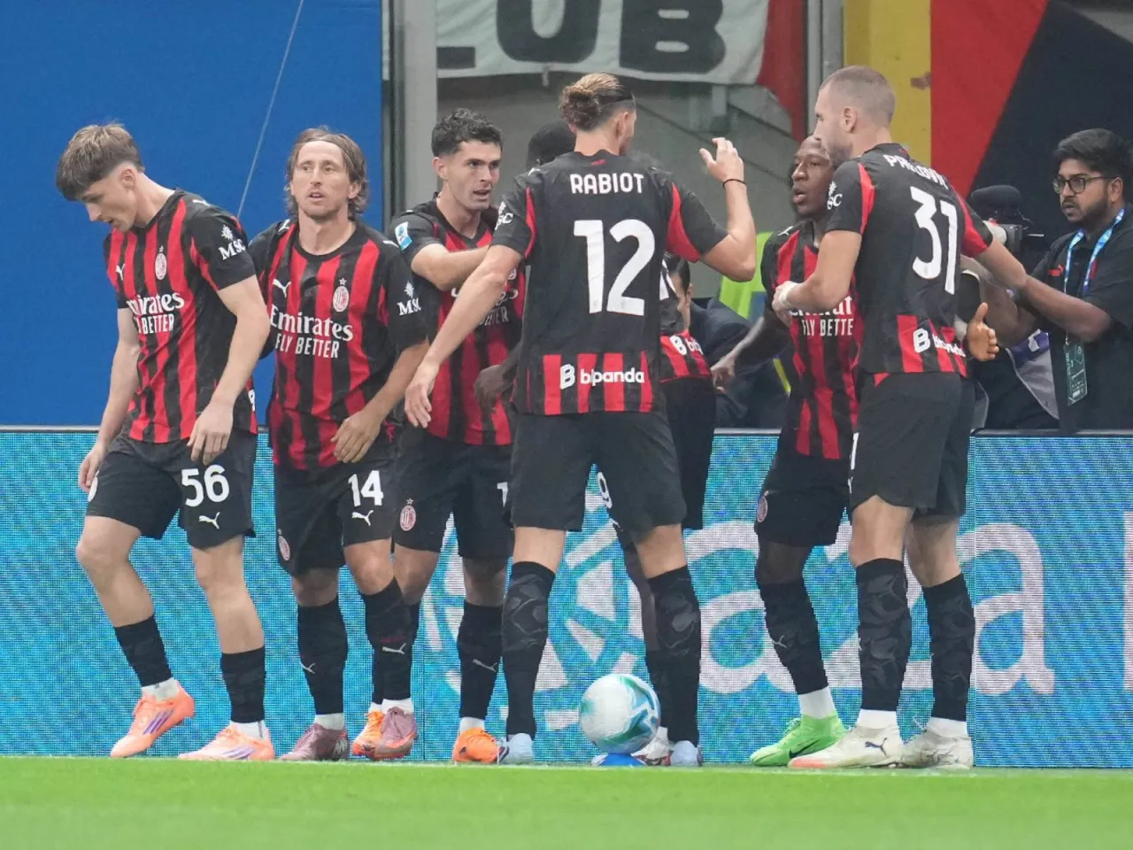 Milan Kostic bilan shaxsiy shartnoma shartlarini kelishib oldi